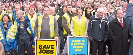 Masiva marcha en Irlanda contra los recortes y los despidos