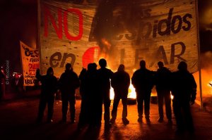 5ème journée de lutte nationale et quatre camarades arrêtés pour s’être solidarisés des travailleurs en lutte contre les licenciements !