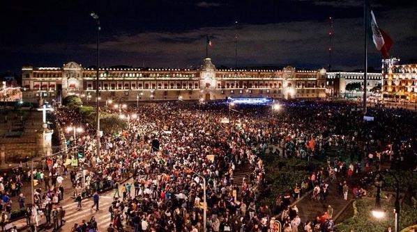 ¡Vivos se los llevaron! ¡Vivos los queremos!: el grito que conmueve las calles de México