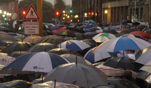 Argentine : Que montre la foule silencieuse qui a manifesté contre le gouvernement ?