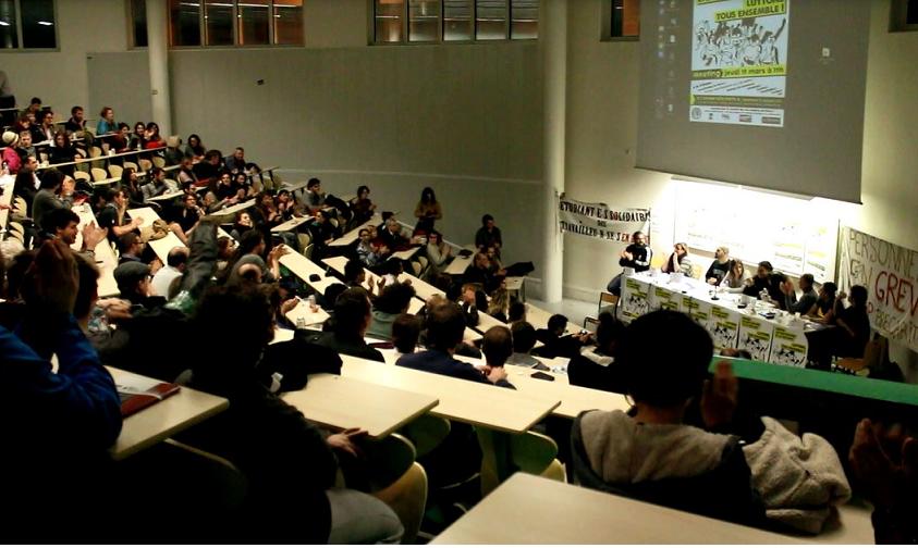 Jonction ! Un seul mot d’ordre pour les 250 personnes ayant assisté au meeting appelé par les grévistes de Paris 8