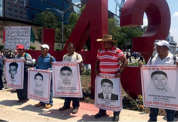 Reprimen la XII Jornada Global por Ayotzinapa