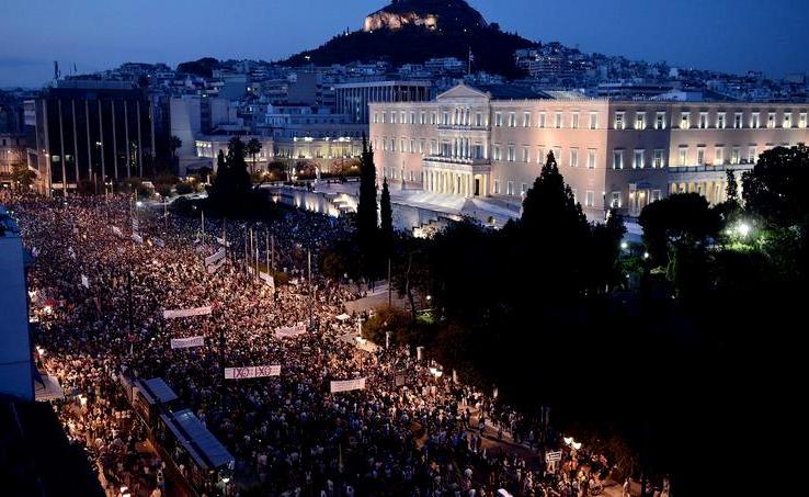 Grèce. A deux jours du référendum le « oui » et le « non » rassemblent massivement