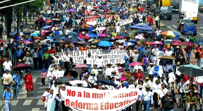 Mexiko: Nein zur Privatisierung von PEMEX und zur Bildungsreform!