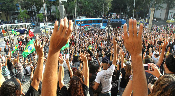 Direção do SEPE entrega a histórica greve da educação do Rio