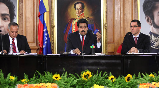 The political crisis in Venezuela. Maduro is trying to direct a dialogue with the moderate right wing