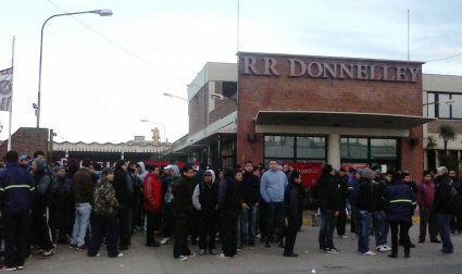 Argentina. RR Donnelley: demonstration and road-block against the illegal closure of the multinational company’s factory in Buenos Aires Province