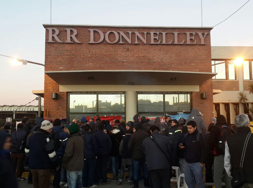 Argentina. RR Donnelley: workers occupied the factory to put it into production against the illegal closure of the multinational company’s factory